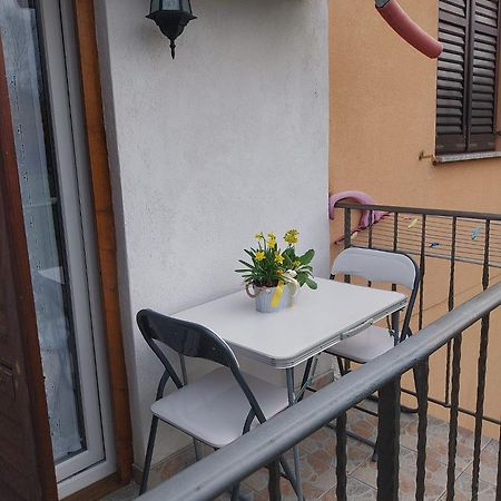 Apartamento Antonia & Arian Roč Exterior foto